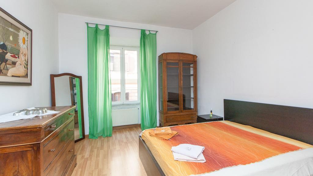 Rental In Rome Santini Apartment Rom bilde